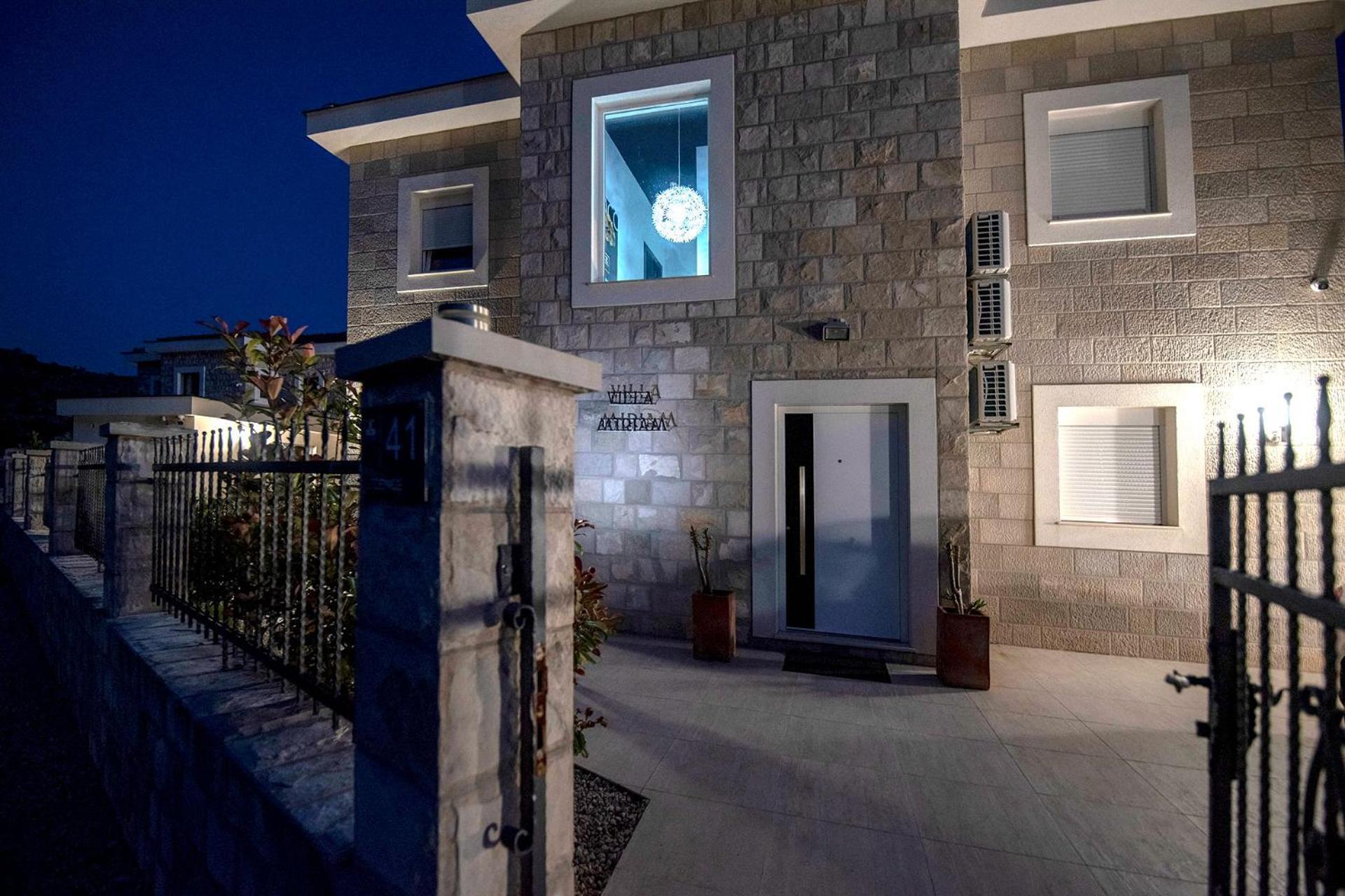 Luxury Villa Miriam With Private Pool And Jet Pool Near Dubrovnik Ivanica Kültér fotó